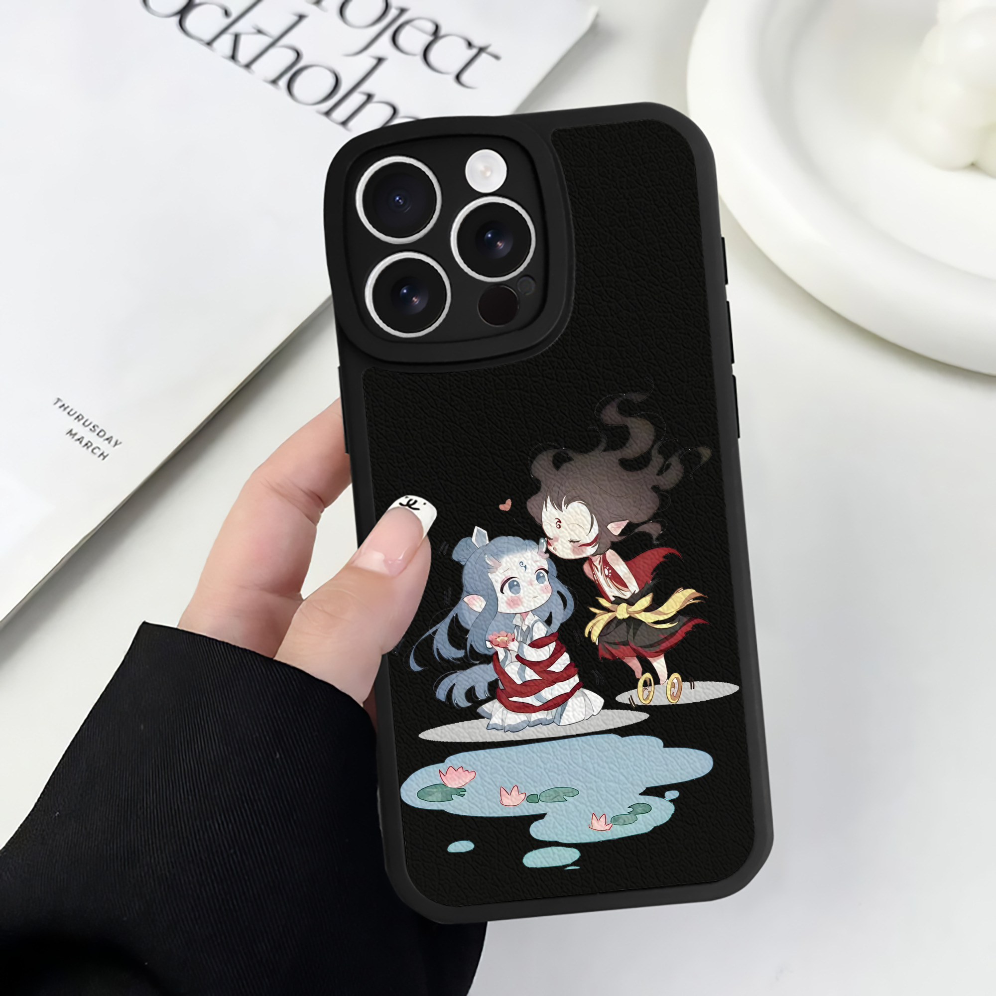 （画像用） Ne Zha 2 ナタ 魔童の大暴れ 【iPhone 16シリーズ対応】シリコンスマホケース（レザー調） 材質：シリコン
